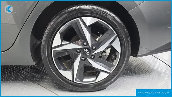 HYUNDAI ELANTRA (AVANTE) INSPIRATION
