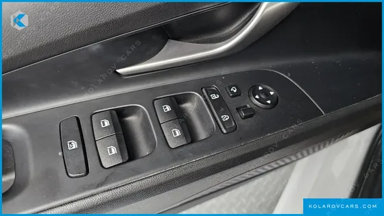 HYUNDAI ELANTRA (AVANTE) 1.6 LPI (RENTAL CAR)