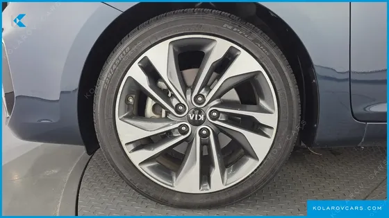 KIA CARENS 2.0 LPI Noblesse