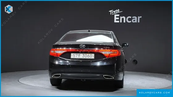 HYUNDAI GRANDEUR HG240 LUXURY