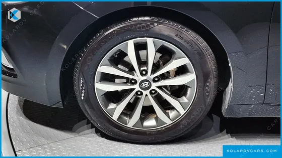 HYUNDAI GRANDEUR HG240 LUXURY