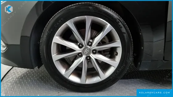 HYUNDAI GRANDEUR HG240 MODERN COLLECTION
