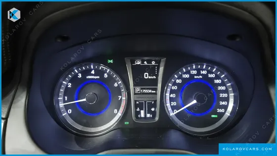 HYUNDAI GRANDEUR HG240 MODERN COLLECTION