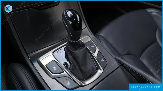 HYUNDAI GRANDEUR HG240 MODERN