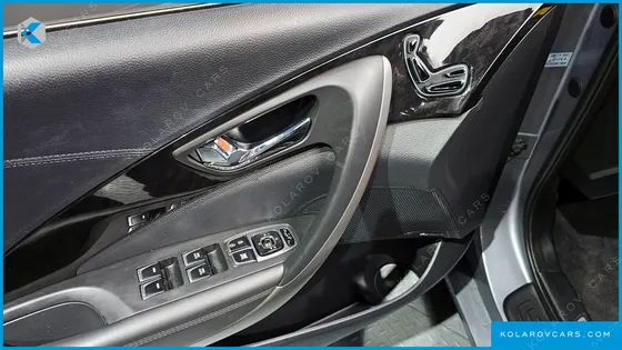 HYUNDAI GRANDEUR HG240 MODERN COLLECTION
