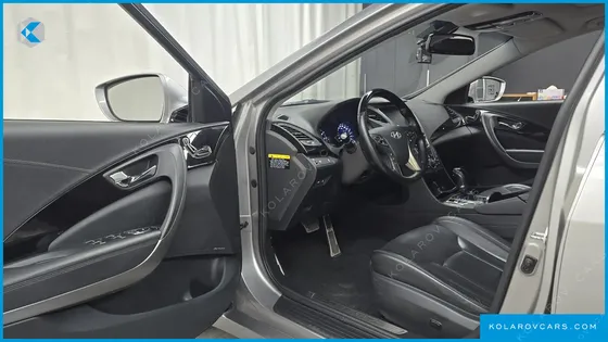 HYUNDAI GRANDEUR HG240 MODERN