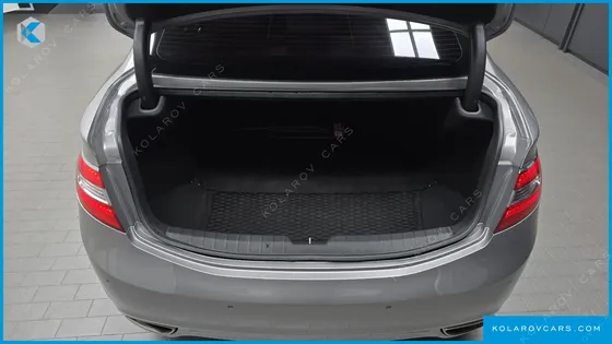 HYUNDAI GRANDEUR HG240 MODERN