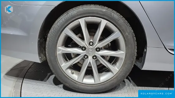 HYUNDAI GRANDEUR HG240 MODERN COLLECTION