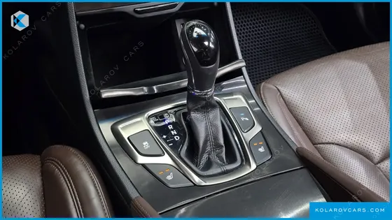 HYUNDAI GRANDEUR HG240 MODERN