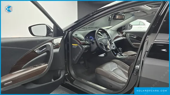 HYUNDAI GRANDEUR HG240 MODERN