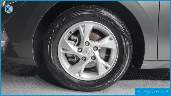 HYUNDAI ELANTRA (AVANTE) 1.6 LPI (RENTAL CAR)