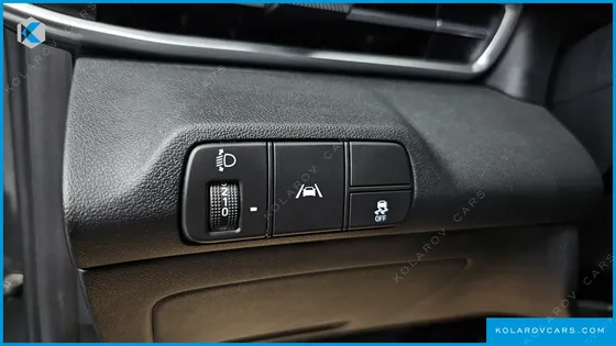 HYUNDAI ELANTRA (AVANTE) 1.6 LPI (RENTAL CAR)