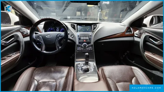 HYUNDAI GRANDEUR HG240 MODERN