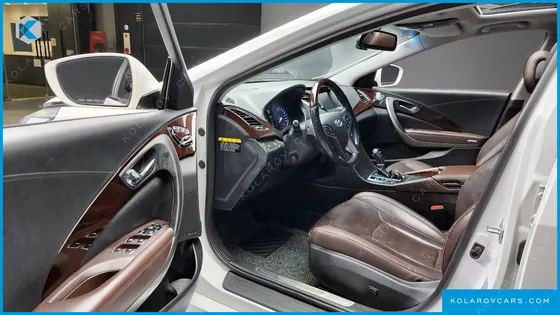 HYUNDAI GRANDEUR HG240 MODERN