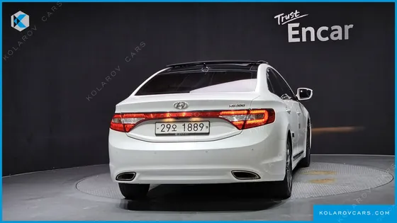 HYUNDAI GRANDEUR HG240 MODERN