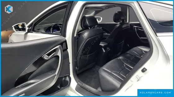 HYUNDAI GRANDEUR HG240 MODERN