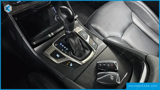 HYUNDAI GRANDEUR HG240 MODERN