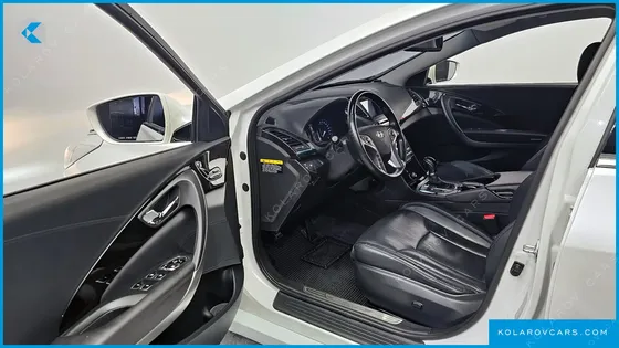 HYUNDAI GRANDEUR HG240 MODERN