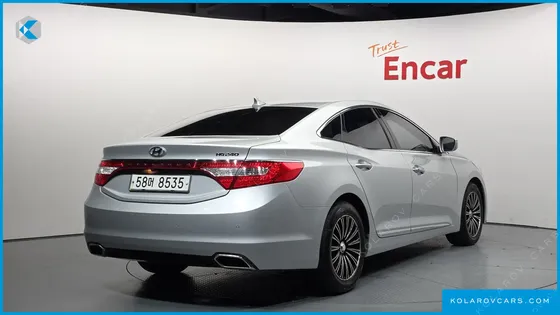 HYUNDAI GRANDEUR HG240 MODERN