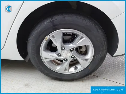 HYUNDAI ELANTRA (AVANTE) 1.6 LPI (RENTAL CAR)