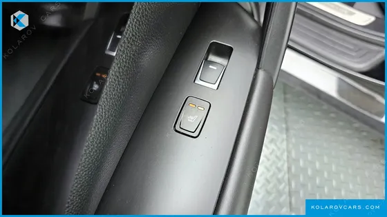 HYUNDAI GRANDEUR HG300 PREMIUM