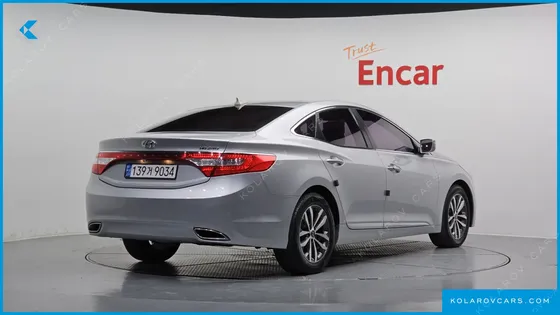 HYUNDAI GRANDEUR HG240 LUXURY