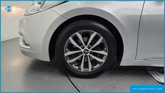 HYUNDAI GRANDEUR HG240 LUXURY