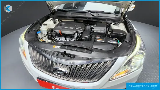 HYUNDAI GRANDEUR HG240 MODERN