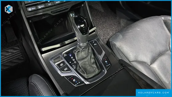 HYUNDAI GRANDEUR HG240 MODERN