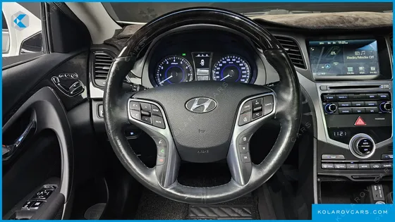HYUNDAI GRANDEUR HG240 MODERN