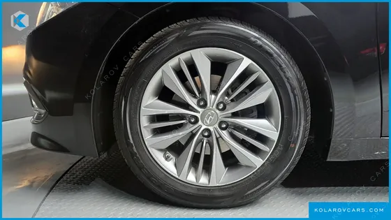 HYUNDAI GRANDEUR HG240 MODERN