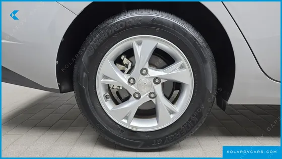 HYUNDAI ELANTRA (AVANTE) 1.6