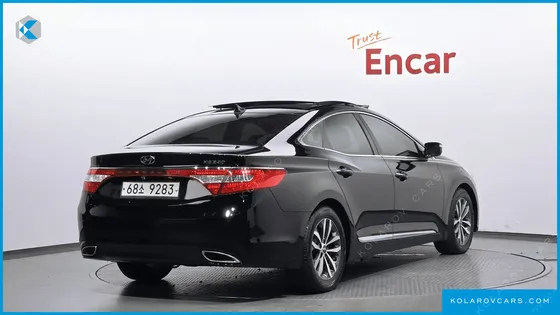 HYUNDAI GRANDEUR HG240 LUXURY