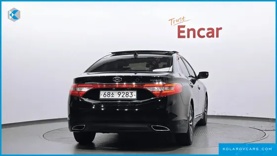 HYUNDAI GRANDEUR HG240 LUXURY