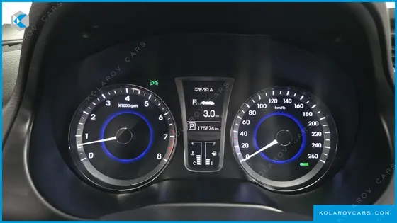 HYUNDAI GRANDEUR HG240 LUXURY