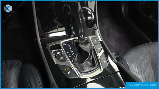 HYUNDAI GRANDEUR HG240 LUXURY