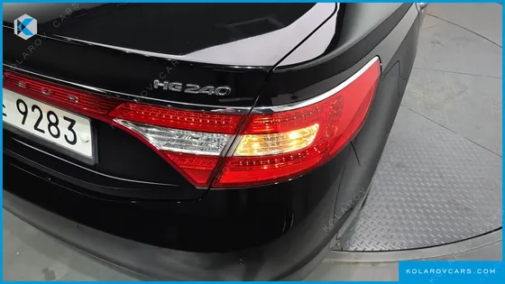 HYUNDAI GRANDEUR HG240 LUXURY