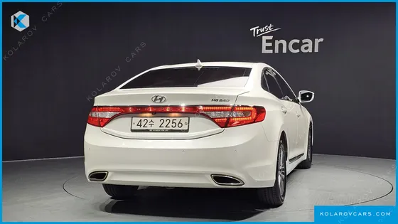 HYUNDAI GRANDEUR HG240 MODERN