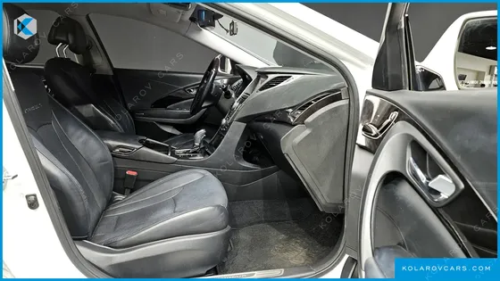 HYUNDAI GRANDEUR HG240 MODERN
