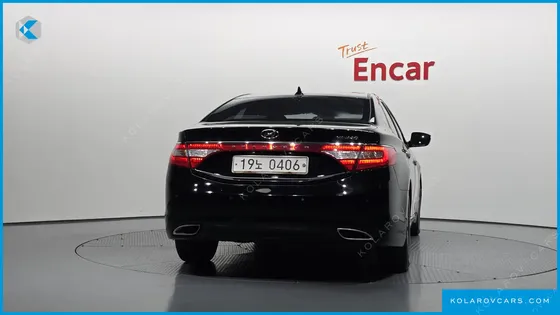 HYUNDAI GRANDEUR HG240 MODERN