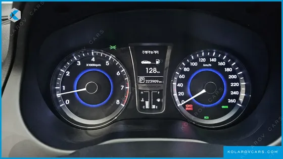 HYUNDAI GRANDEUR HG240 LUXURY