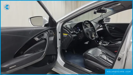 HYUNDAI GRANDEUR HG240 MODERN