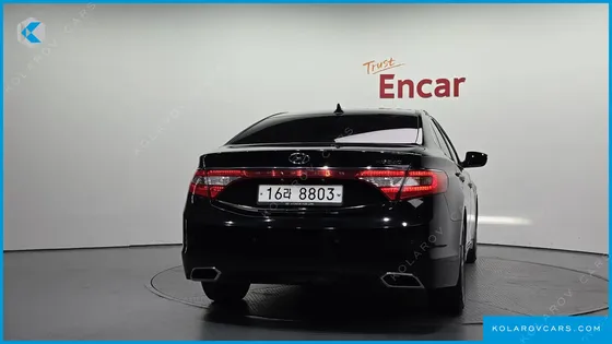 HYUNDAI GRANDEUR HG240 MODERN
