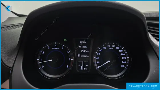 HYUNDAI GRANDEUR HG240 LUXURY
