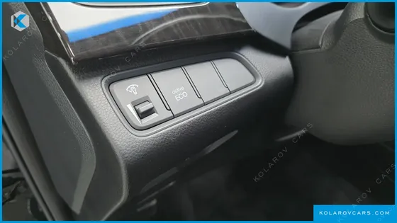 HYUNDAI GRANDEUR HG240 LUXURY