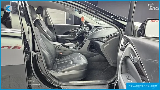 HYUNDAI GRANDEUR HG240 MODERN
