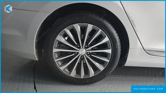 HYUNDAI GRANDEUR HG300 EXCLUSIVE