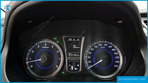 HYUNDAI GRANDEUR HG240 MODERN