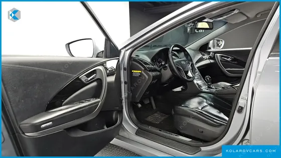 HYUNDAI GRANDEUR HG240 MODERN