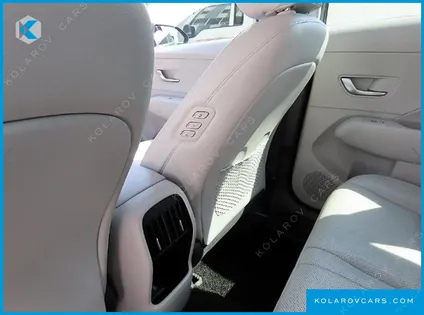 HYUNDAI KONA GASOLINE 2.0 2WD